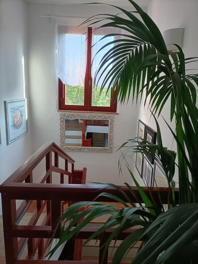 Hotel Casale Il Girasole à Barbara Extérieur photo